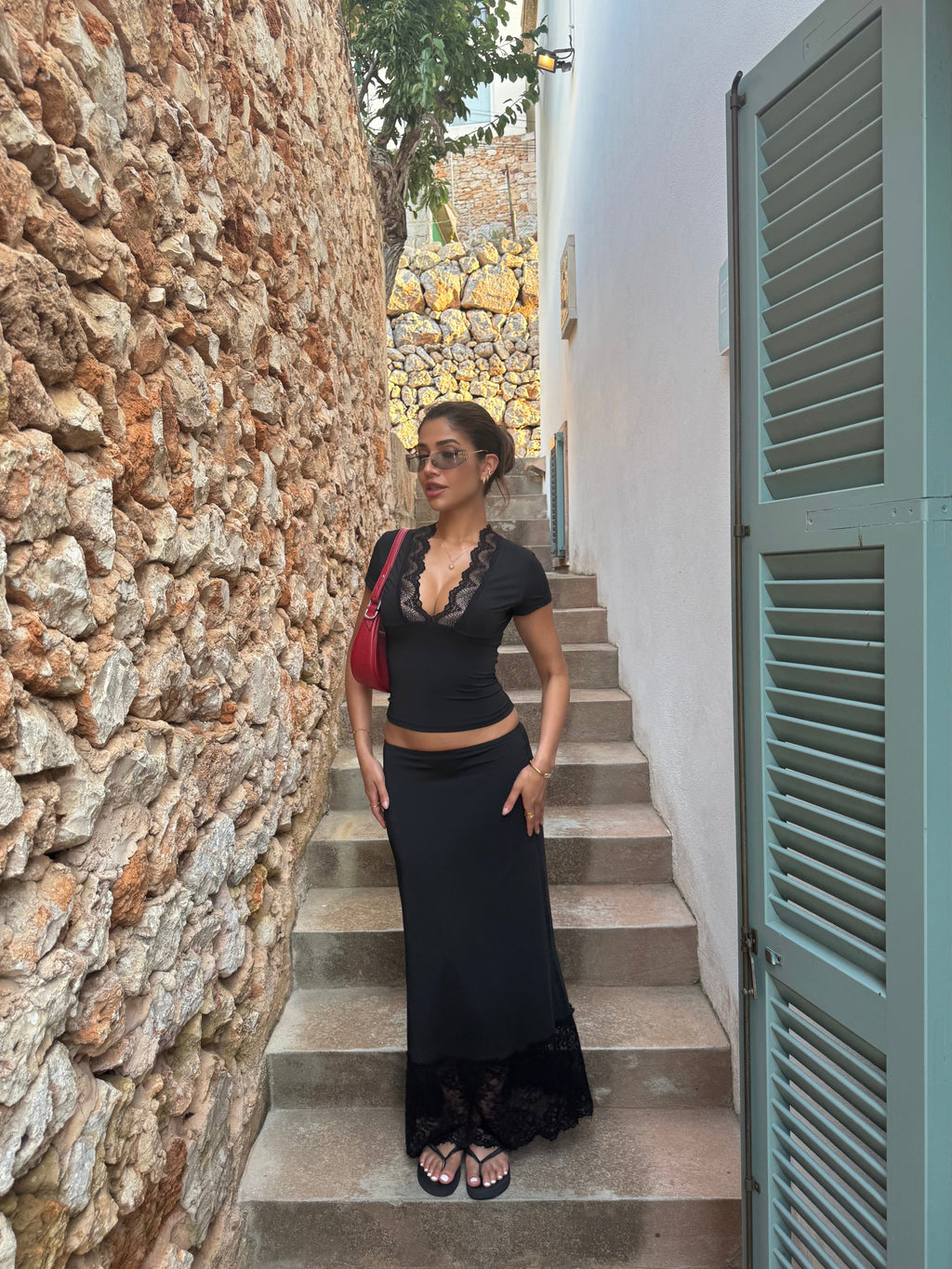 Maxi lace skirt - sort
