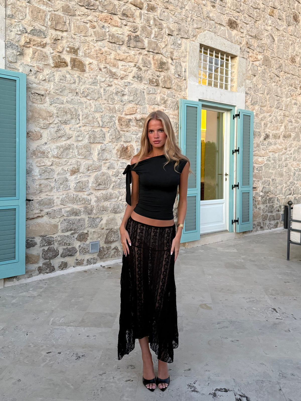 Lyra lace skirt - sort